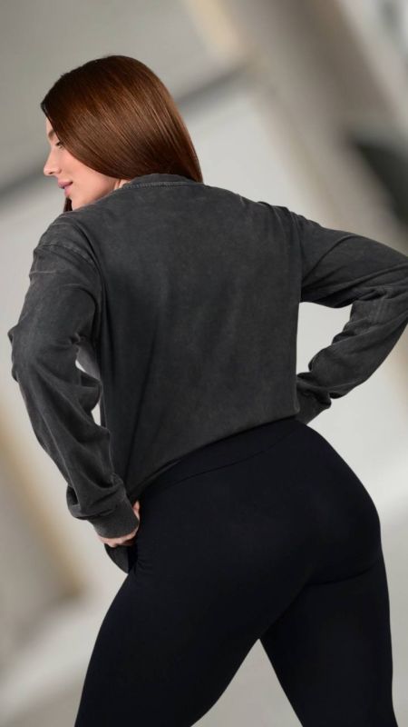 Світшот подовжений Podolyanka з принтом леопарда і рваностями графіт One Size (Арт. 4269)